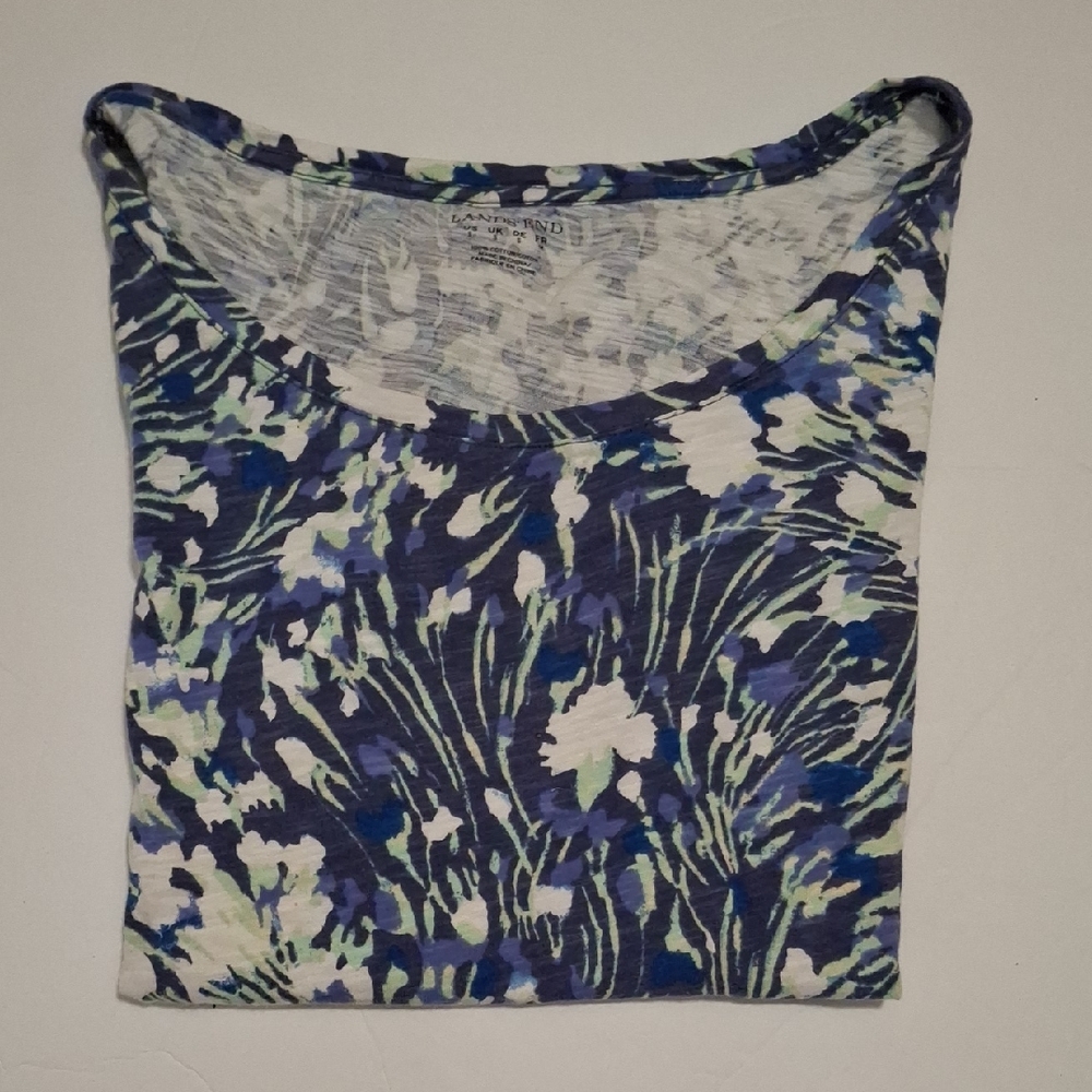 Lands' End Women's Blue and White Floral Scoop Neck Tee Sz S